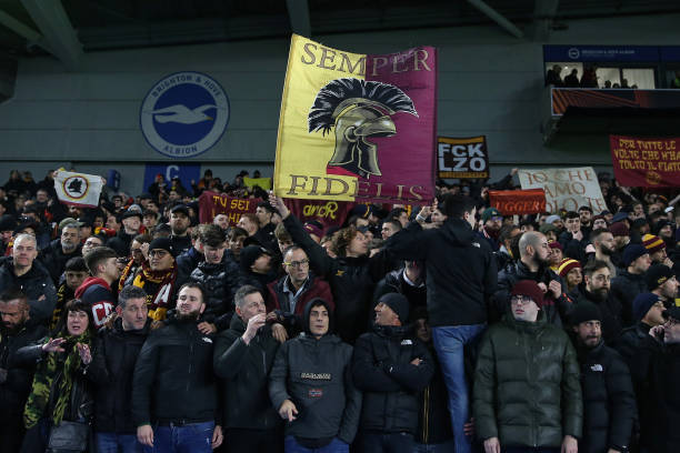 而积极的氛 而积极的氛